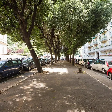 Adorable Close To St Peter * Róma